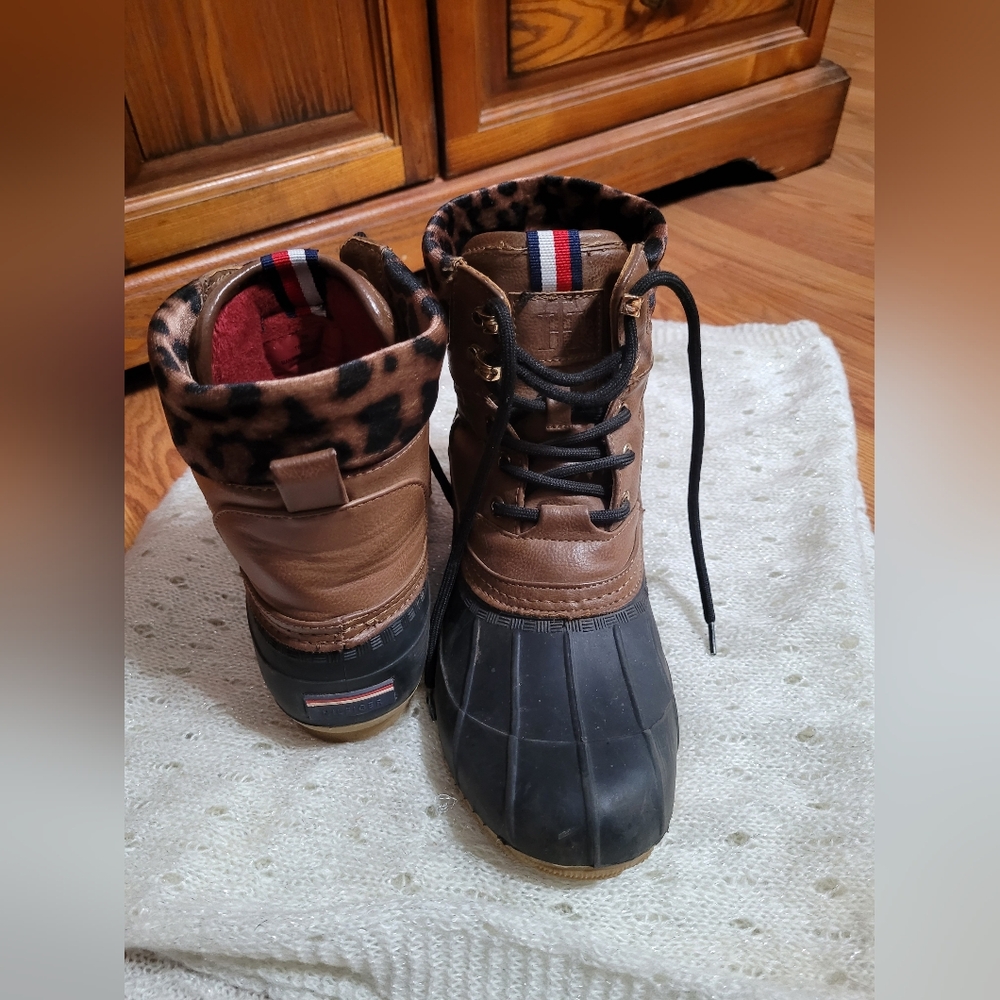 Tommy Hilfiger duck boots